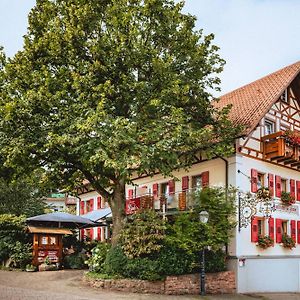 Hotel Landgasthaus Zur Linde, Neusatz Bühl Exterior photo