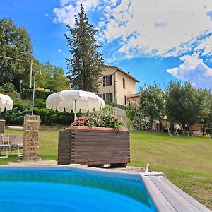 Apartamento Nice Flat In Arcevia With Swimming Pool Exterior photo