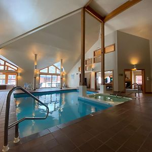 Trail Creek 64 - 1 Bedroom With Loft, Ski Home Trail, Bus, Hot Tub, Pool! Killington Exterior photo