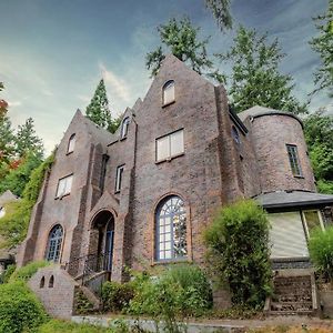 Castle Estate In Sw Portland Minutes From Downtown Villa Exterior photo