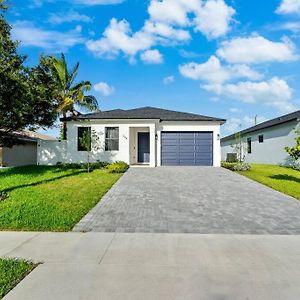 Meadowlark Residence Greenacres City Exterior photo