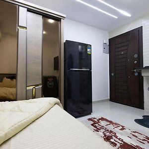 Apartamento Marfida - غرف بحمامات خاصة قرب Msa وميدان الحصري 6th of October City Exterior photo