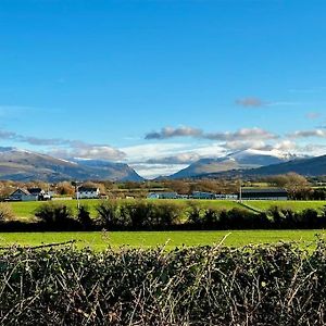 Private Apartment Ideal For Snowdonia And Coast Caernarfon Exterior photo