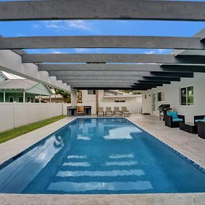 Modern Villa With Pool Grill Near Beach And Downtown Lighthouse Point Exterior photo