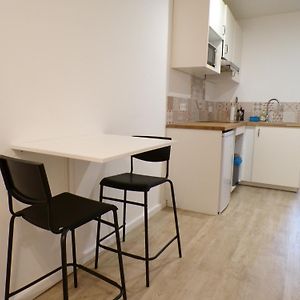 Apartamento Une Nuit A Bord De Garonne - Wifi Langon  Exterior photo