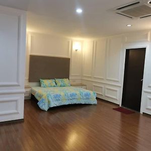 One Bedroom Johor Bahru Exterior photo