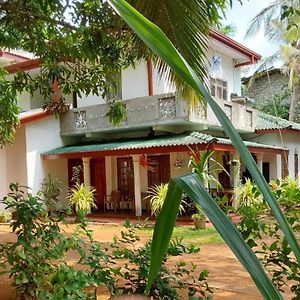 Wandhana Family Resort Anuradhapura Exterior photo