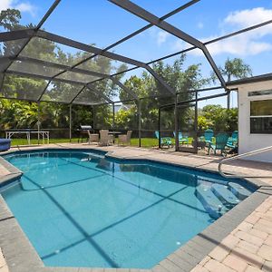 Relaxing Coastal Comfort - Heated Pool Villa Clearwater Exterior photo