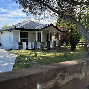 Blue Willow Cottage - Bathurst Exterior photo