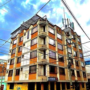 Hotel Mardol Frente Al Terminal Pasto Exterior photo