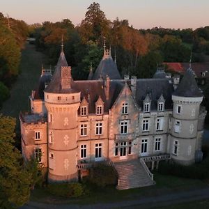 Chateau Historique Avec Suite Dans La Tour Et Confort Moderne - Fr-1-591-658 Cluis Exterior photo