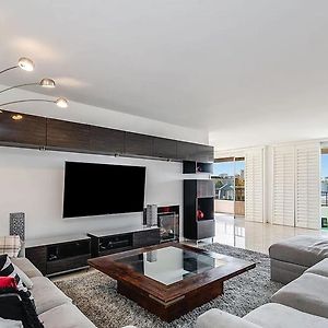 Luxurious Three-Bedroom Penthouse Los Ángeles Exterior photo