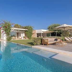 Exclusive Luxury Villa With Stunning Sea Views Cala Comte  Exterior photo