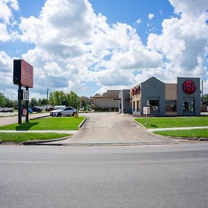 Regency Inn & Suites By Oyo Bay City Tx Exterior photo