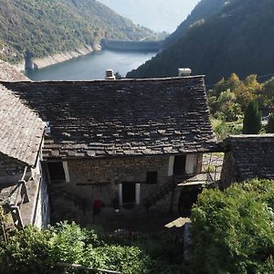 Apartamento Casa Bruja Tradizionale Rustico Ticinese Mergoscia Exterior photo