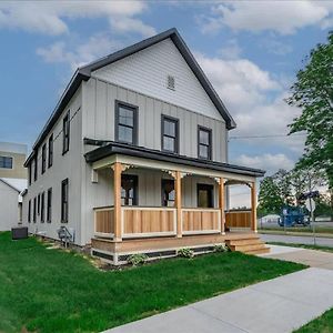 Charming Newly Renovated House Next Door To Track Villa Saratoga Springs Exterior photo