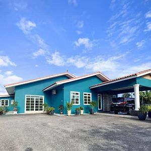 Villa Miesya Pantai Kok Exterior photo