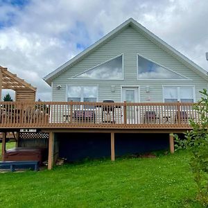 Cozy Chalet Centrally Located Villa Stanley Bridge Exterior photo