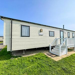 Hotel 8 Berth Caravan With Decking At Caister Beach In Norfolk Ref 30016S Great Yarmouth Exterior photo