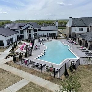 Landing At Redbud Ranch - 1 Bedroom In Broken Arrow Exterior photo