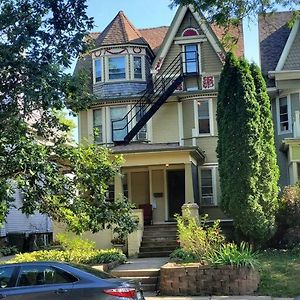 Apartamento On The Boulevard Near Uw-Milwaukee Exterior photo