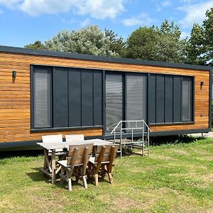 Snug Holiday Home On A Recreational Lake Lathum Exterior photo