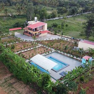 The Betel Estate 3Bhk Ac Pool Villa Bbq Camp Fire Bidadi Exterior photo