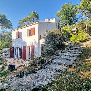 Cozy Home In Saint-Georges-Doleron With Kitchen Exterior photo