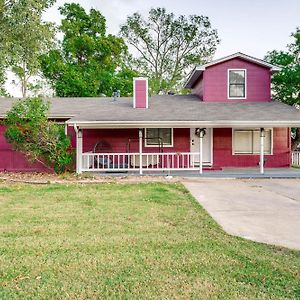 Aggie Game Day Retreat About 1 Mi To Texas A And M! Villa Bryan Exterior photo