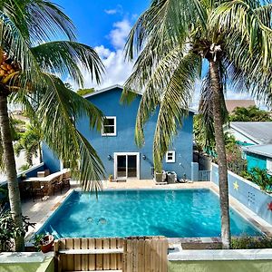 Walk To The Water, Chill In The Pool & Sauna Villa Lake Worth Beach Exterior photo