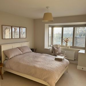 Stylish Room For Cheltenham Races Woolstone  Exterior photo