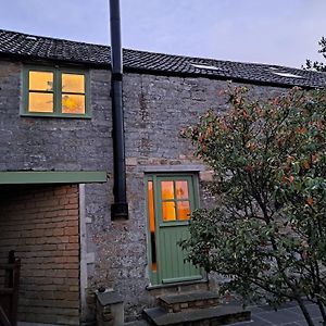 2 Bedroom Cottage In Bower Hinton Martock Exterior photo