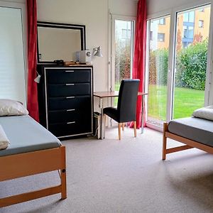 Apartamento Privatzimmer 300M Zur S-Bahn Jona Rapperswil-Jona Exterior photo