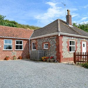 Flint Cottage Mautby Exterior photo