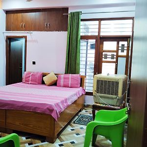 Doon Niwas Homestay 2-Bedroom Apartment 1St Floor- Mountain View Cheerful Comfortable Peaceful Modern Central Family-Friendly Dehradun Exterior photo