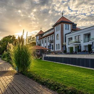 Bordur Wellness Hotel Superior Es Szonyegmuzeum Békésszentandrás Exterior photo