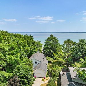 Private Waterfront On West Bay With Hot Tub! Villa Suttons Bay Exterior photo