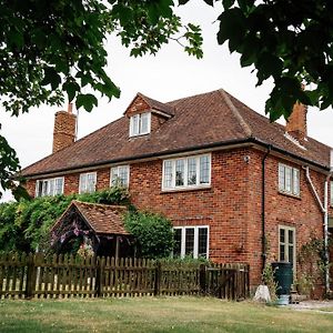 Chadwell Hill Farm Bed and Breakfast Longwick Exterior photo