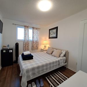 Apartamento Lala-Near Pearson Airport Mississauga Exterior photo