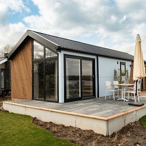 Tidy Chalet With Dishwasher, Near The River Maas Villa Kerkdriel Exterior photo