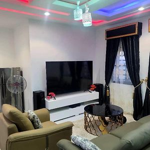 Apartamento Bam Place Ikotun Exterior photo