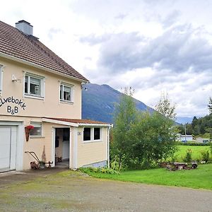 Elvebakk Bed & Breakfast Bed and Breakfast Reed Exterior photo