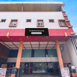 Hotel Super Townhouse Gajuwaka Near Cmr Mall Visakhapatnam Exterior photo