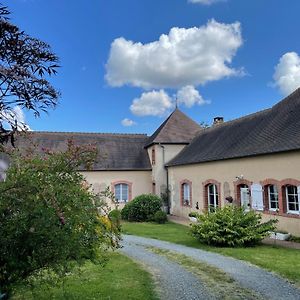 Evasion Naturelle: Chambre D'Hotes Spacieuse Avec Piscine Et Confort A Montreuil-Le-Henri - Fr-1-410-446 Bed and Breakfast Exterior photo