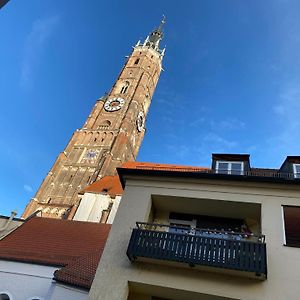 Apartamento Stadthaus Mitten In Der Altstadt Landshut Exterior photo