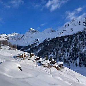 L' Aroula Rooms & Restaurant Champoluc Exterior photo