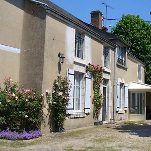 Gite Calme Pres De Meung-Sur-Loire Avec Jardin Et Terrasse - Fr-1-590-537 Villa Exterior photo