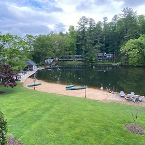 Lakefront Bubbles & Beach Aparthotel Flat Rock Exterior photo