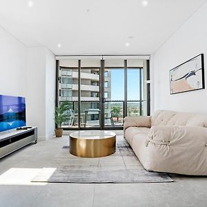 Apartamento Stylish 2Br Apt With Pool & Views Near Parramatta Sídney Exterior photo