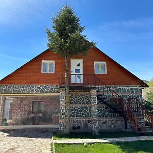 Shtepi Druri Arber Bed and Breakfast Voskopojë Exterior photo